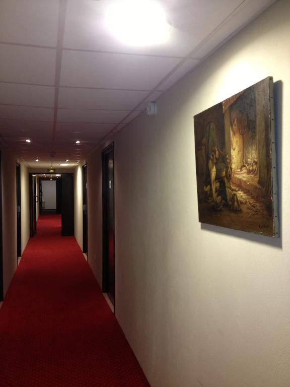 ホテルLes 4 Vallees アルベールヴィル エクステリア 写真